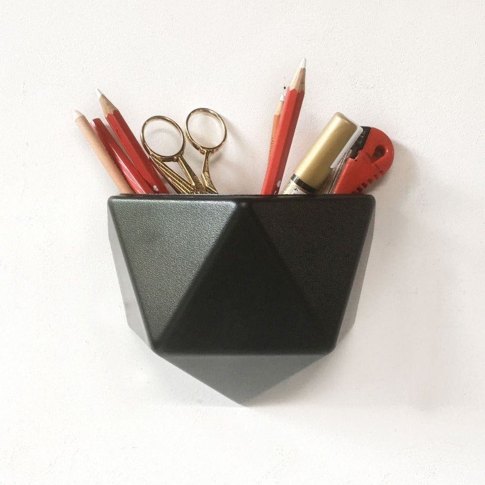 ICO - magnetic flower pot | Groovy Magnets