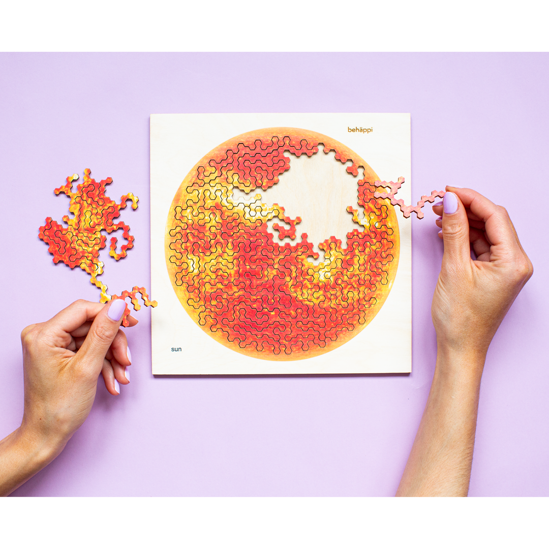 SONNE - Außergewöhnliches IQ-HOLZPUZZLE - PLANETEN-Serie - Level Schwer | Behäppi