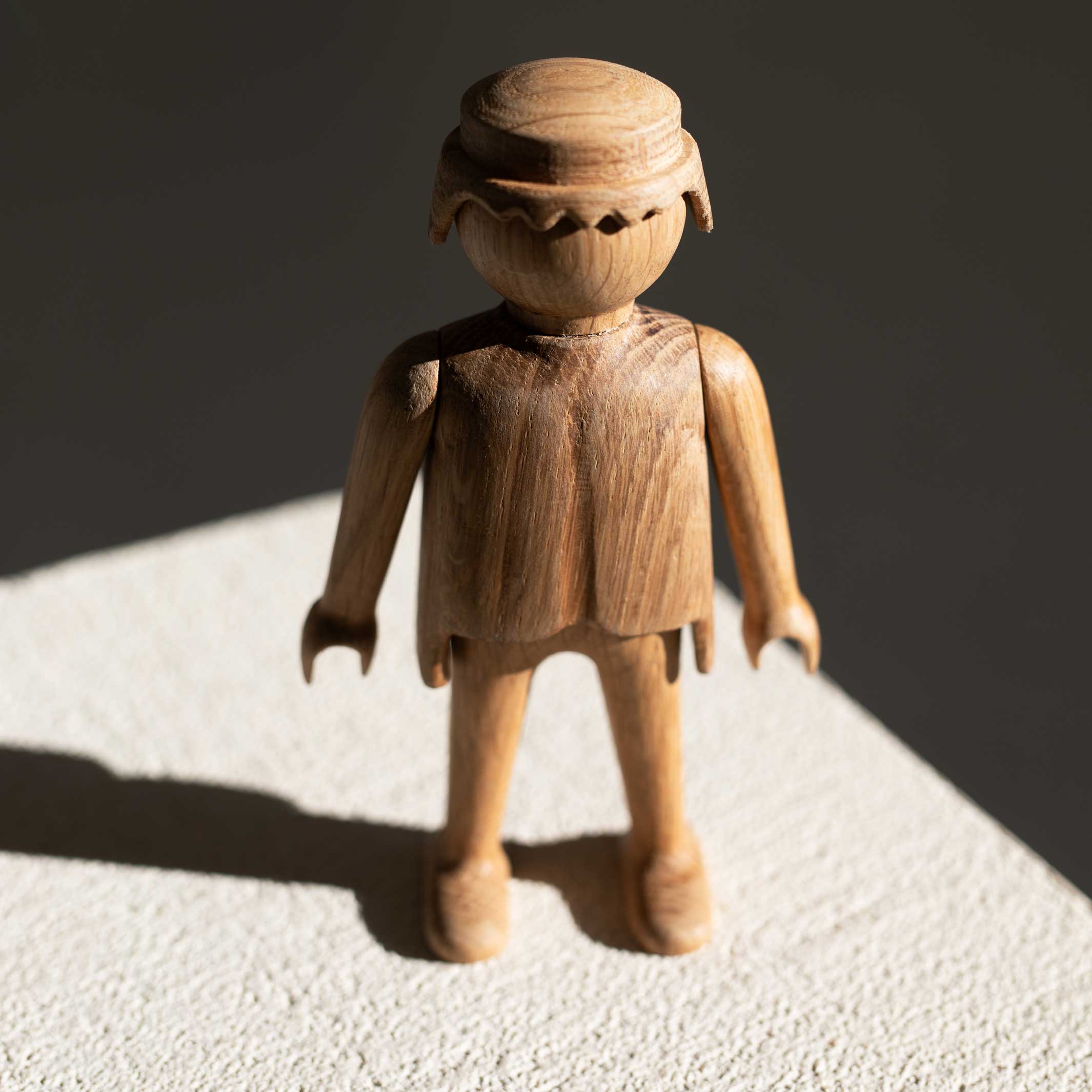 PLAYMOBIL Wooden FIGURINE Oak 17 cm high Jakob Burgso boyhood