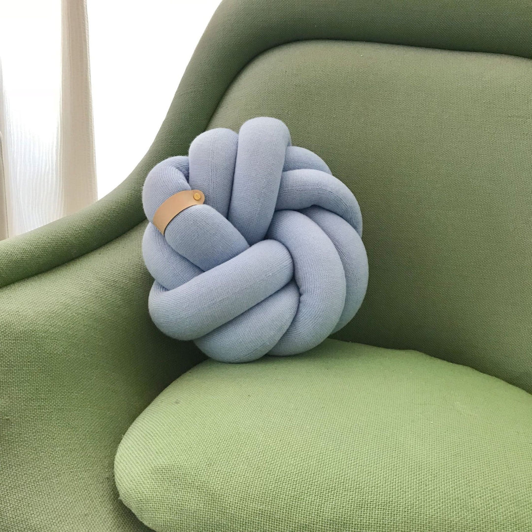 BLOSSOM - knot cushion | adorist.