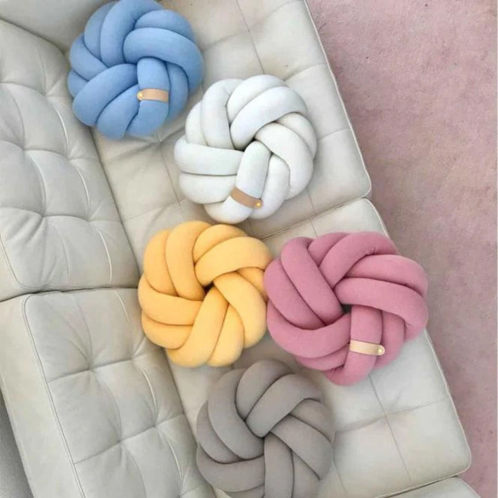 BLOSSOM - knot cushion | adorist.