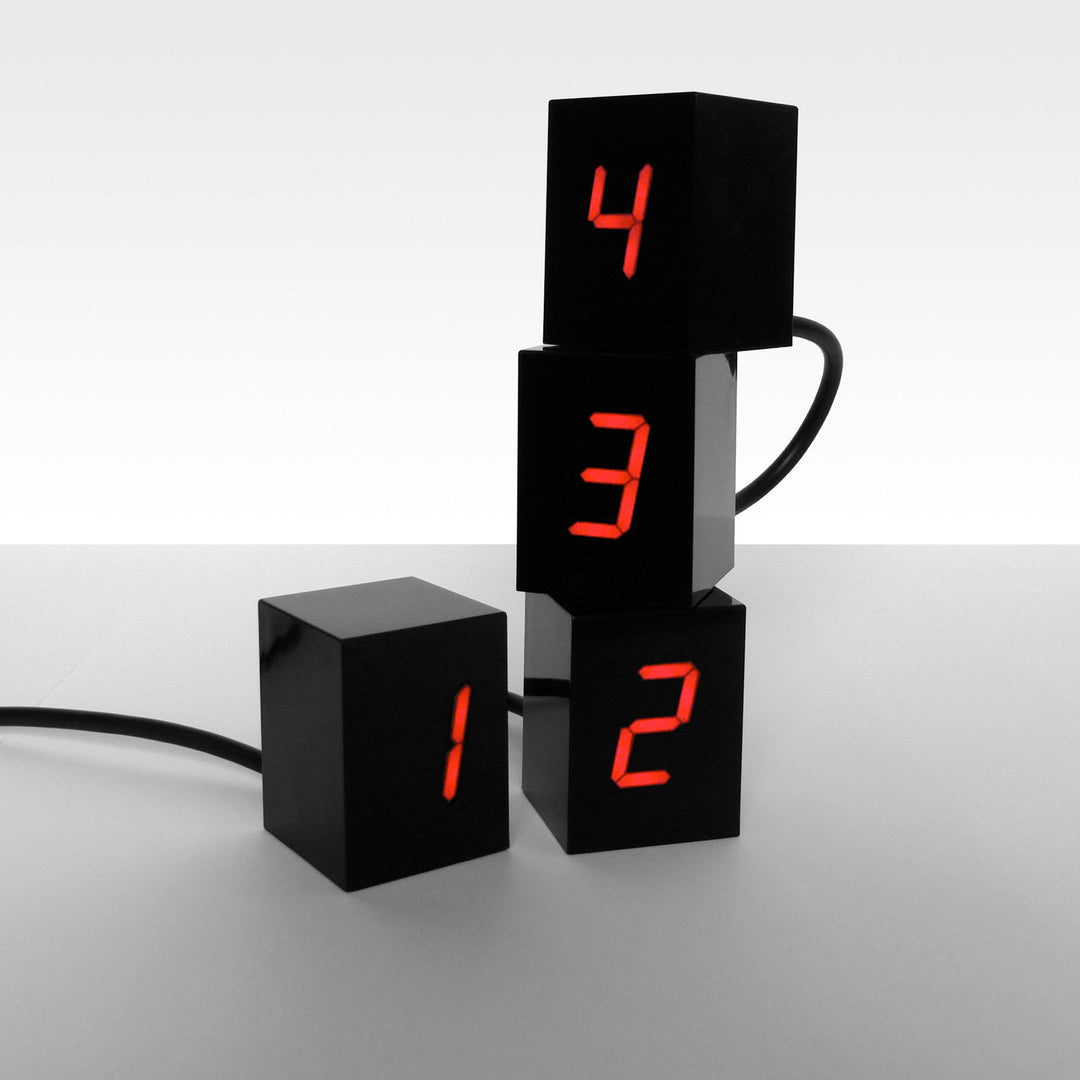 NUMBERS LED ALARM CLOCK - Digitaler Wecker | Jonas Damon | Areaware