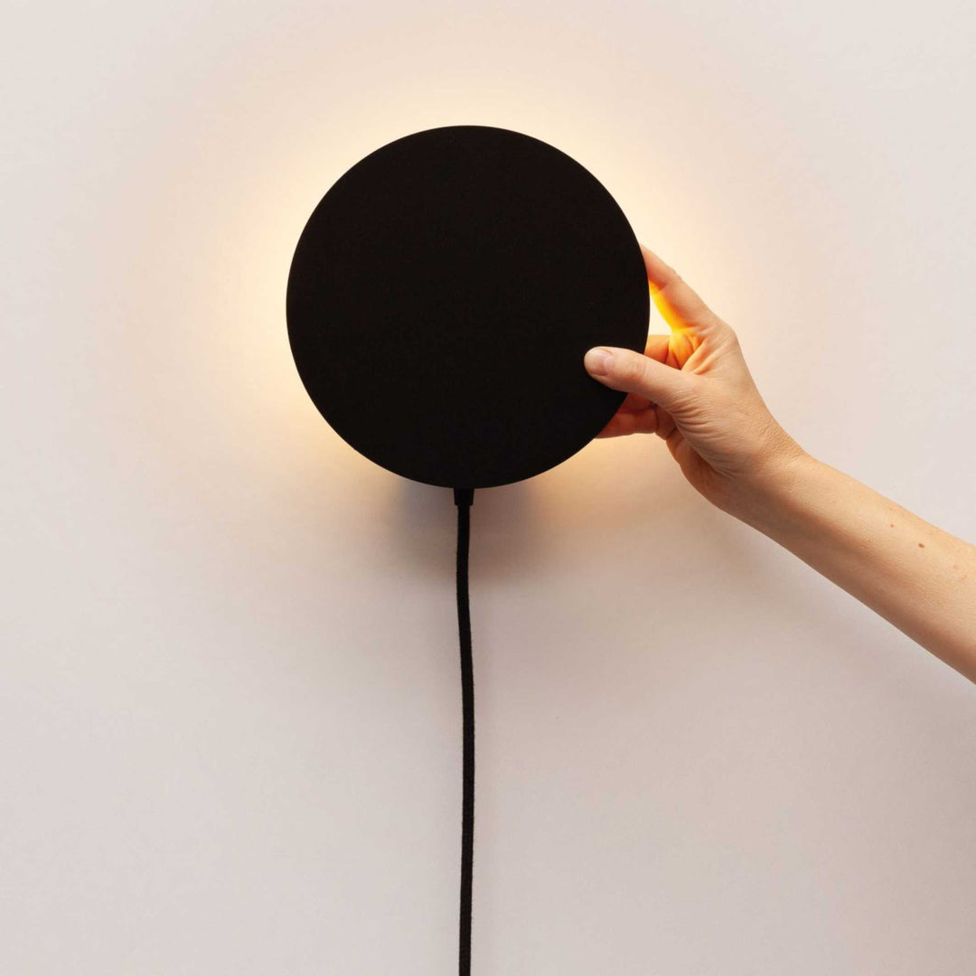 ECLIPSE - magnetic wall lamp | Groovy Magnets