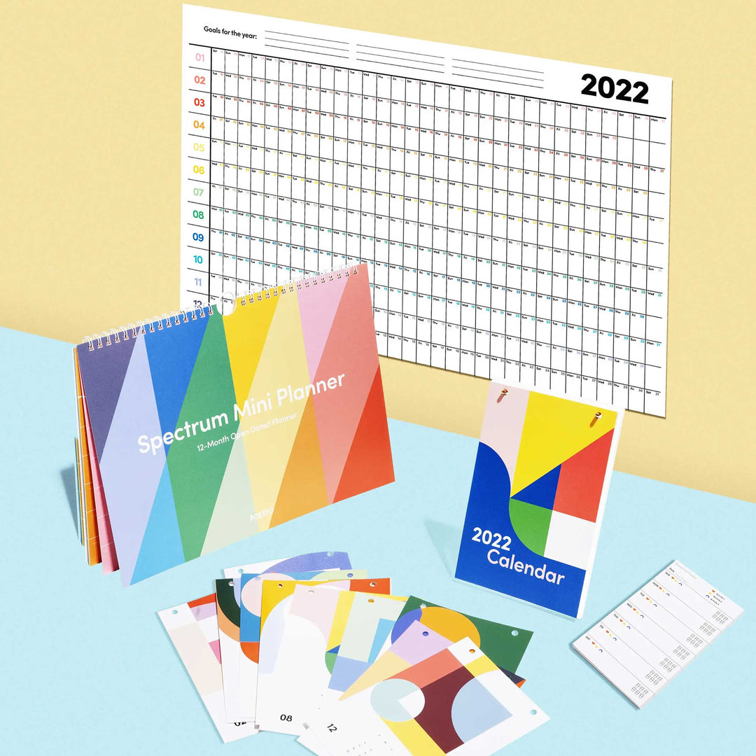 SPECTRUM MINI PLANNER | Colorful & open-dated DESK PLANNER | 30x20 cm | Poketo