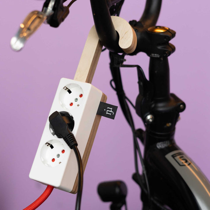 STROMER MINI HOOK - magnetische Steckerleiste - 3-fach Stecker - mit Haken | Njustudio