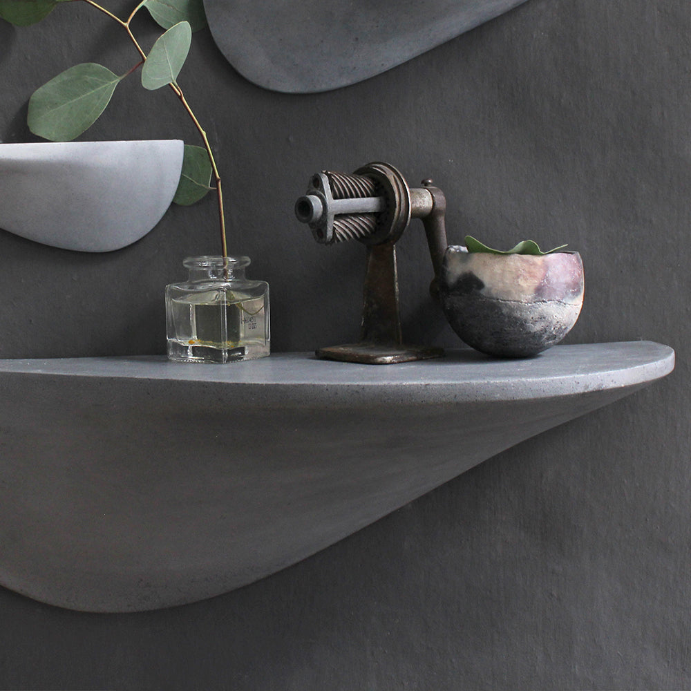 CONCRETE - wall shelf | Formpoet